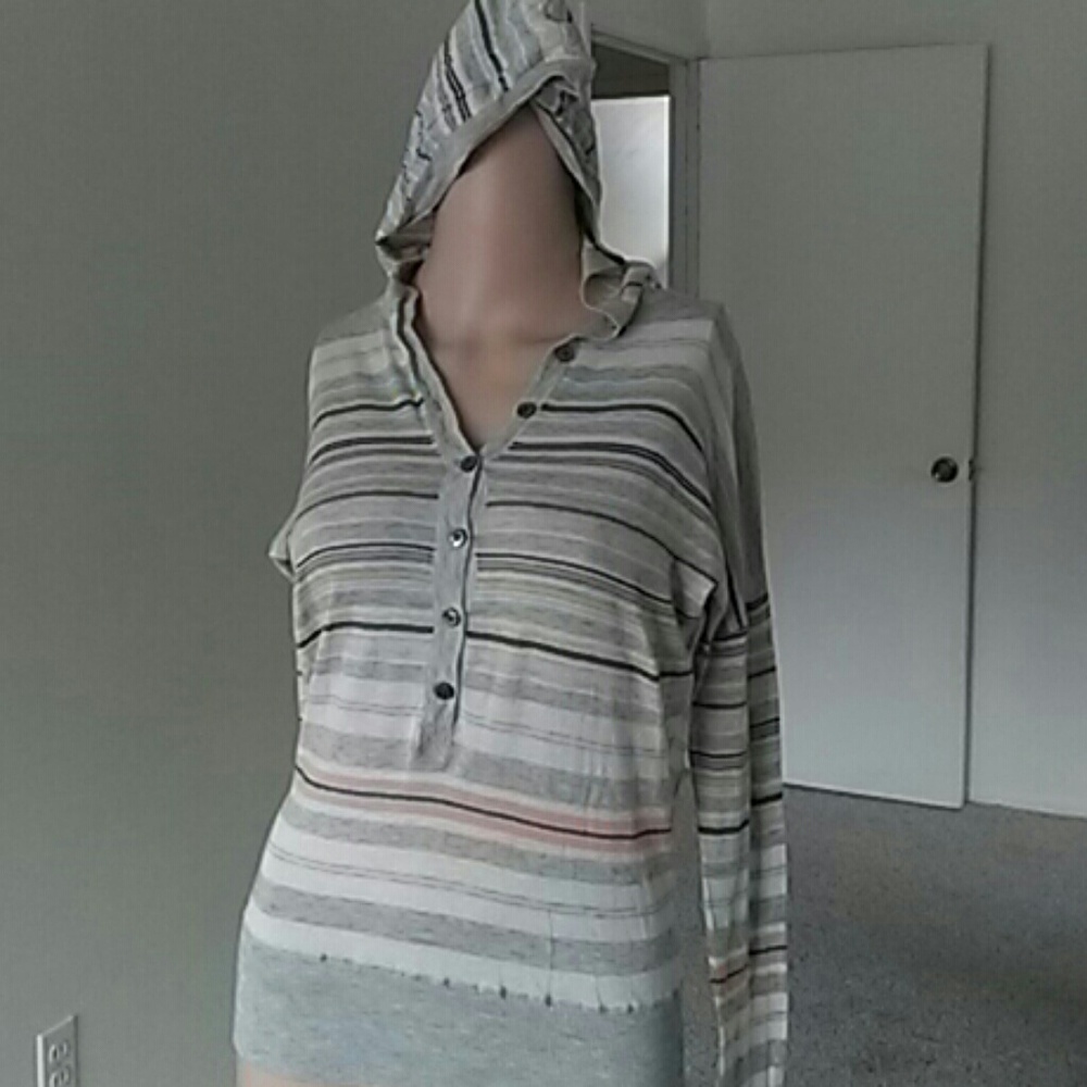 Hooded sweater NWOT